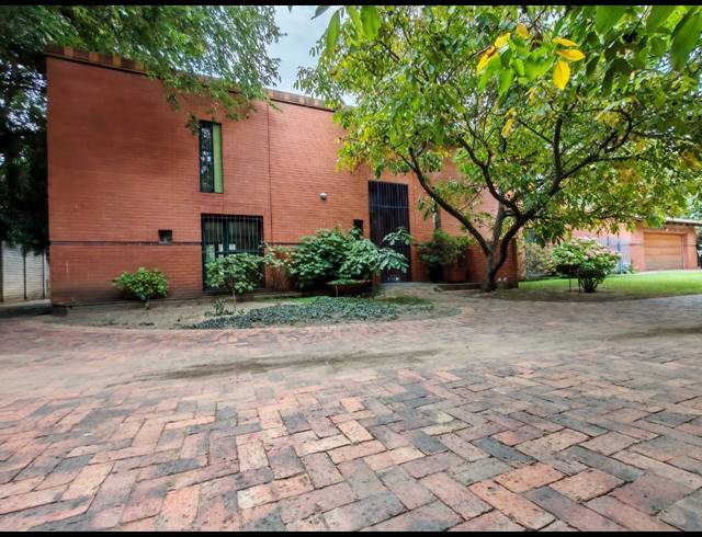 3 BEDROOM HOUSE FOR SALE IN THREE RIVERS PROPER